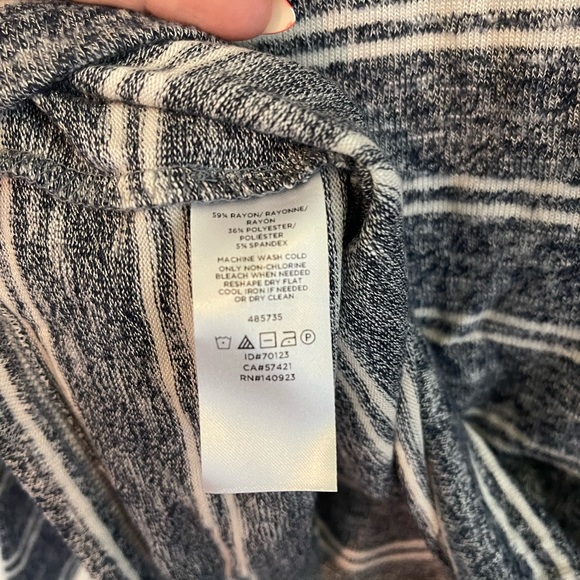 Lou & Grey Striped V Neck Pullover AD31-H - Picture 3 of 4